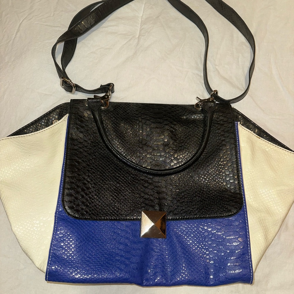Cosmopolitan Tri Color Winged Bag